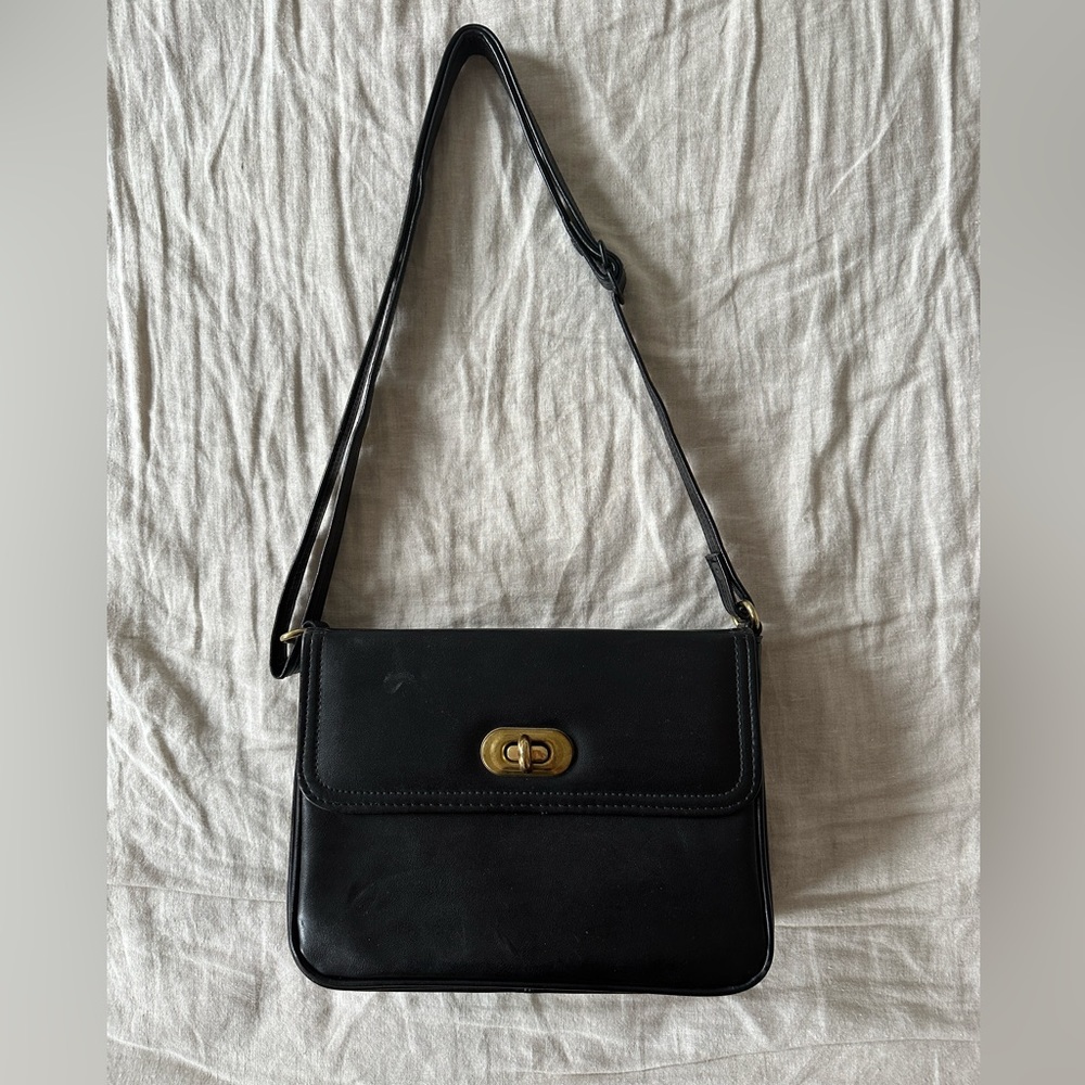 Elegant Black Crossbody Bag